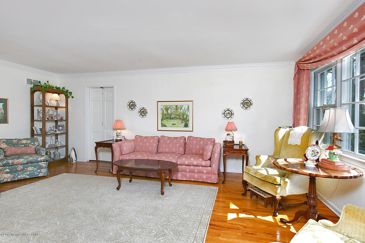 9 Woods End Road Rumson, NJ 07760 - Photo 5 of 19 Living Room