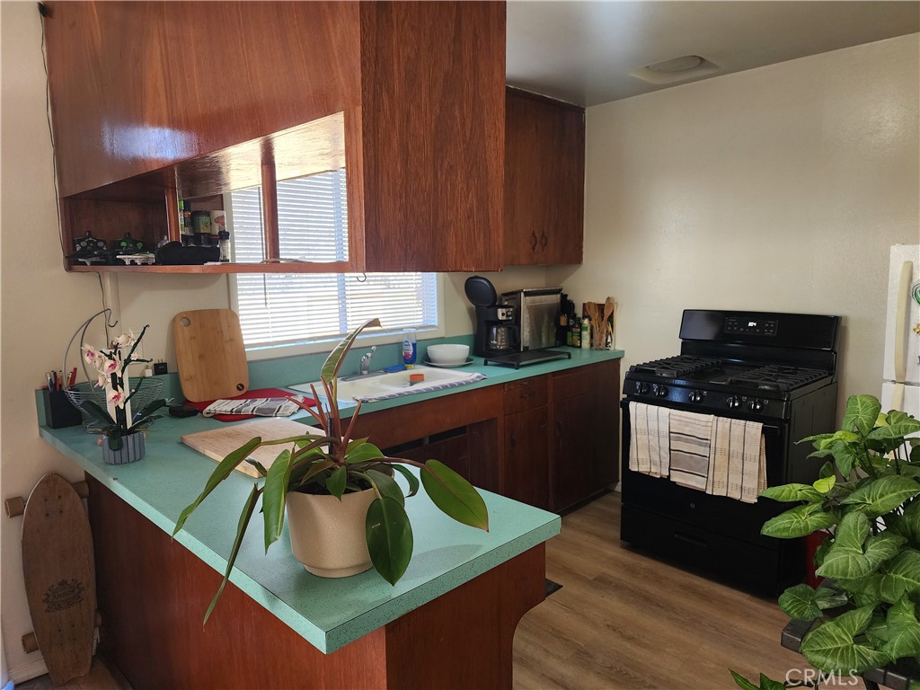 1247 3rd Street Los Osos, CA 93402 - Photo 6 of 21 Unit C Kitchen