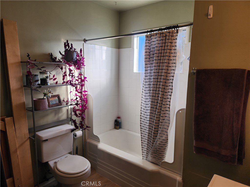 1247 3rd Street Los Osos, CA 93402 - Photo 7 of 21 Unit C Bathroom