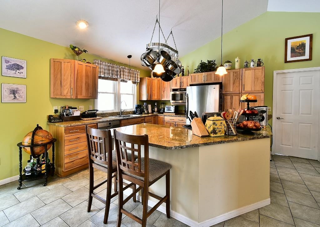 4669 Barnes Road Traverse City, MI 49684 - Photo 2 of 20 1897600-1.JPG