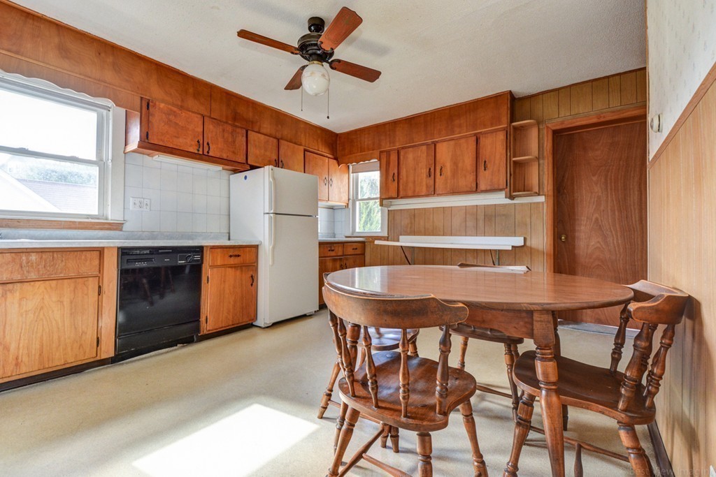 181-183 Jackson Road Newton, MA 02458 - Photo 20 of 30 Gallery Image 20