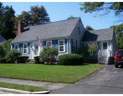 30 Keeling Road Wakefield, MA 01880 - Photo 1 of 8 Gallery Image 1