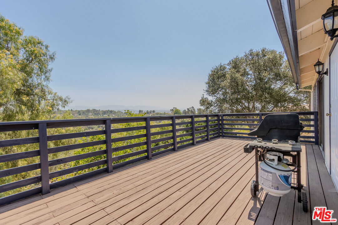 335 Morro Hills Road Fallbrook, CA 92028 - Photo 25 of 35 Gallery Image 25