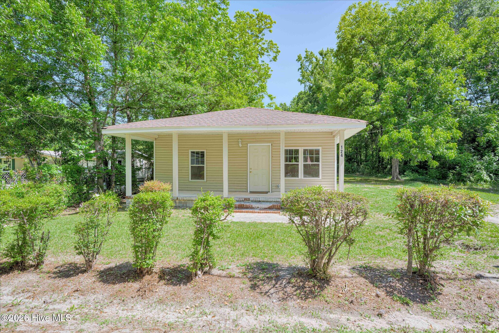 124 West Street Thomson, GA 30824 - Photo 2 of 28 Front of Home