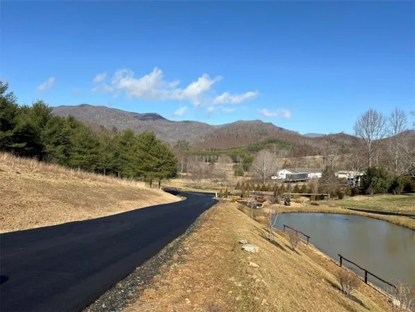 $129,900 | 3 Summit View Parkway, Spruce Pine, NC 28777