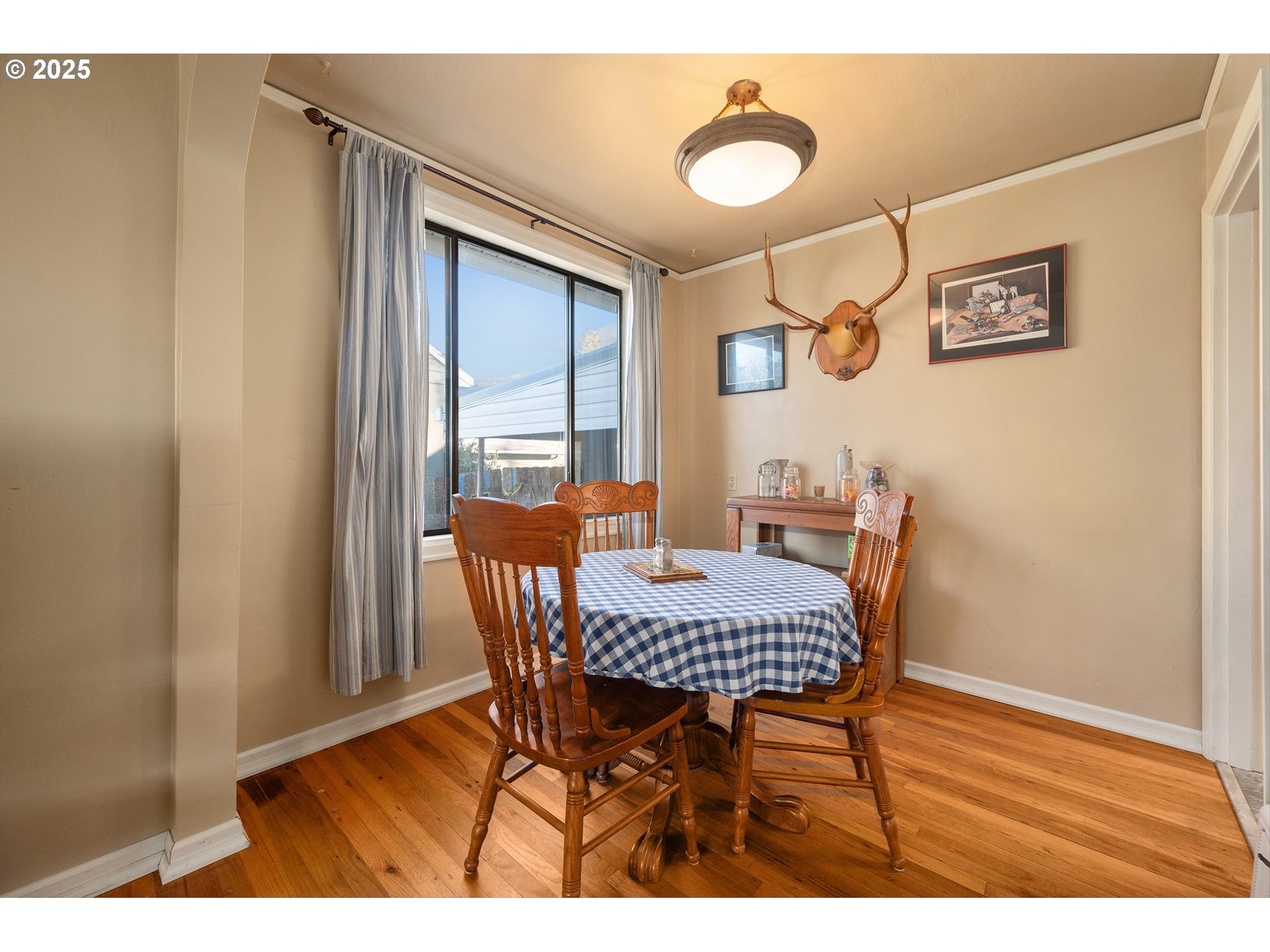 1358 Southwest Levens Street Dallas, OR 97338 - Photo 7 of 40 Gallery Image 7