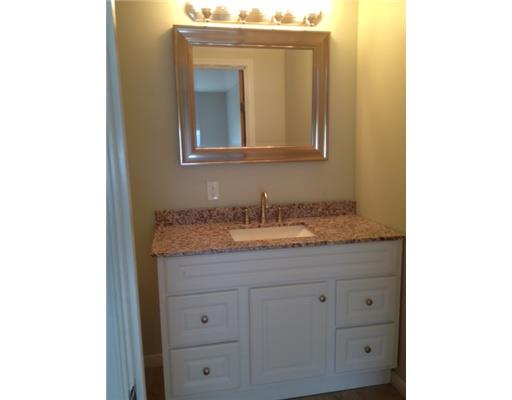 1666 Elderslee Road Baldwin, PA 15227 - Photo 4 of 9 Full Bath.