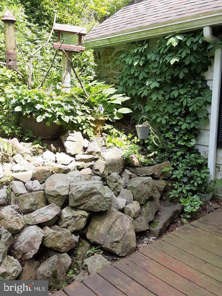 286 Spies Church Road Reading, PA 19606 - Photo 16 of 47 Beautiful Stone wall