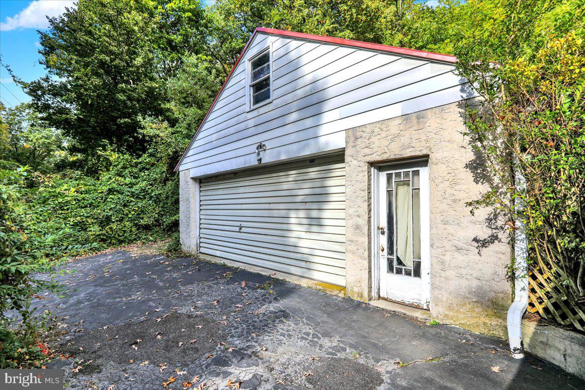 286 Spies Church Road Reading, PA 19606 - Photo 6 of 47 detached 2 car garage