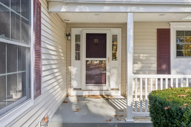 $529,900 | 22 Winchester Court, Unit 22, Kennebunk, ME 04043