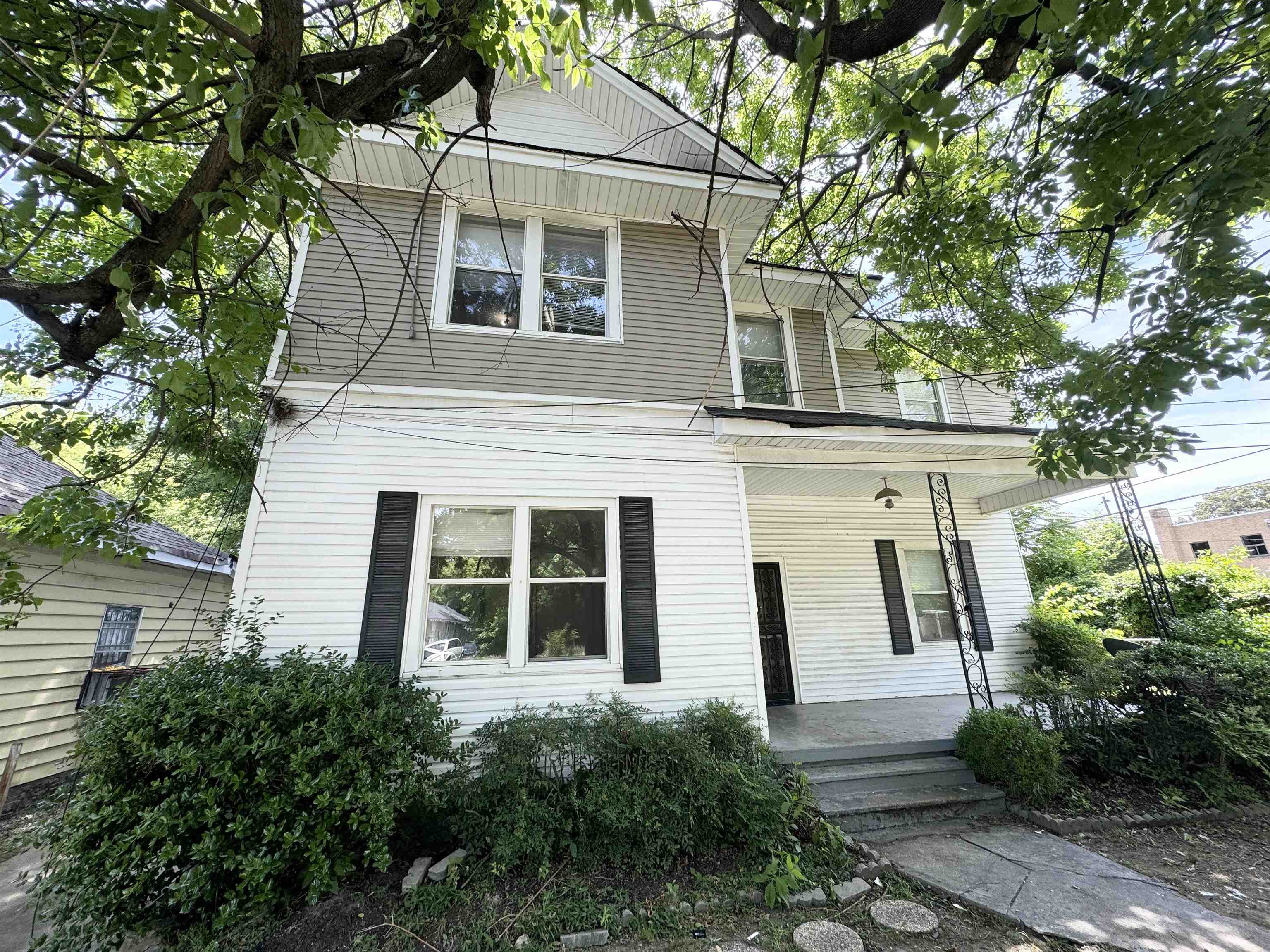 1102 South Somerville Street Memphis, TN 38106 - Photo 1 of 31