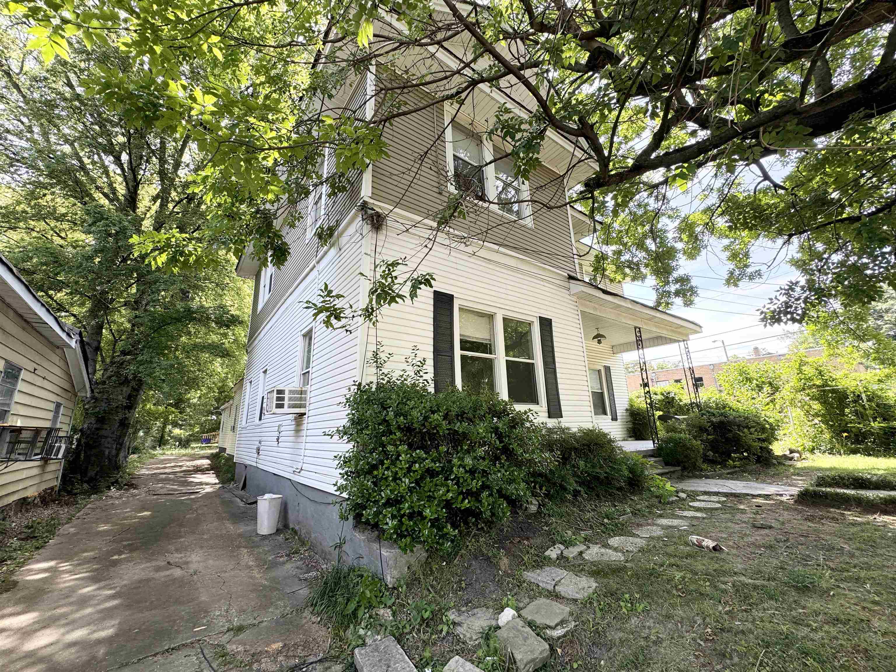 1102 South Somerville Street Memphis, TN 38106 - Photo 2 of 31