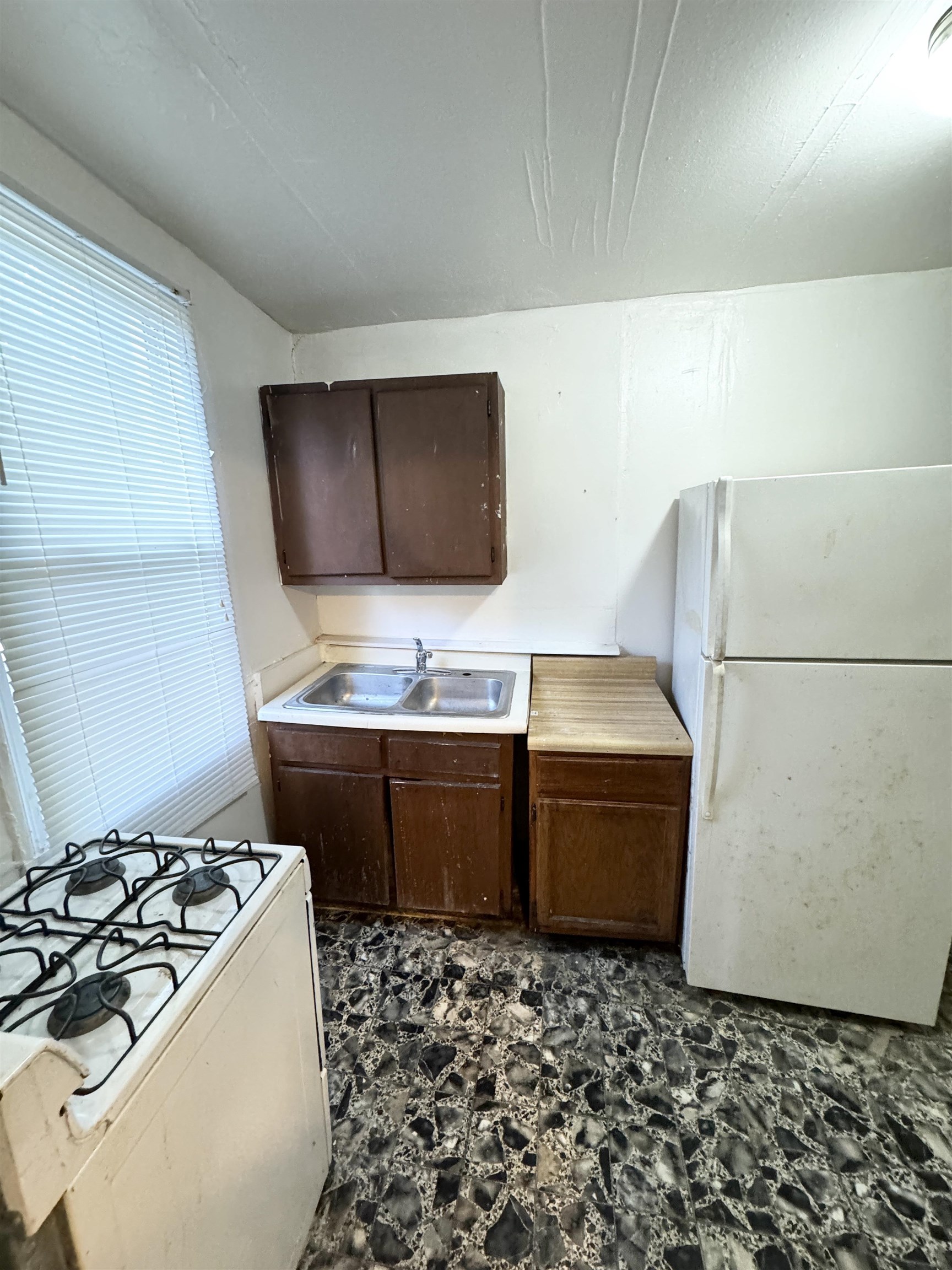 1102 South Somerville Street Memphis, TN 38106 - Photo 9 of 31