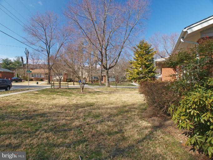 1820 Reedie Drive Silver Spring, MD 20902 - Photo 19 of 25 Exterior (Front) Yard