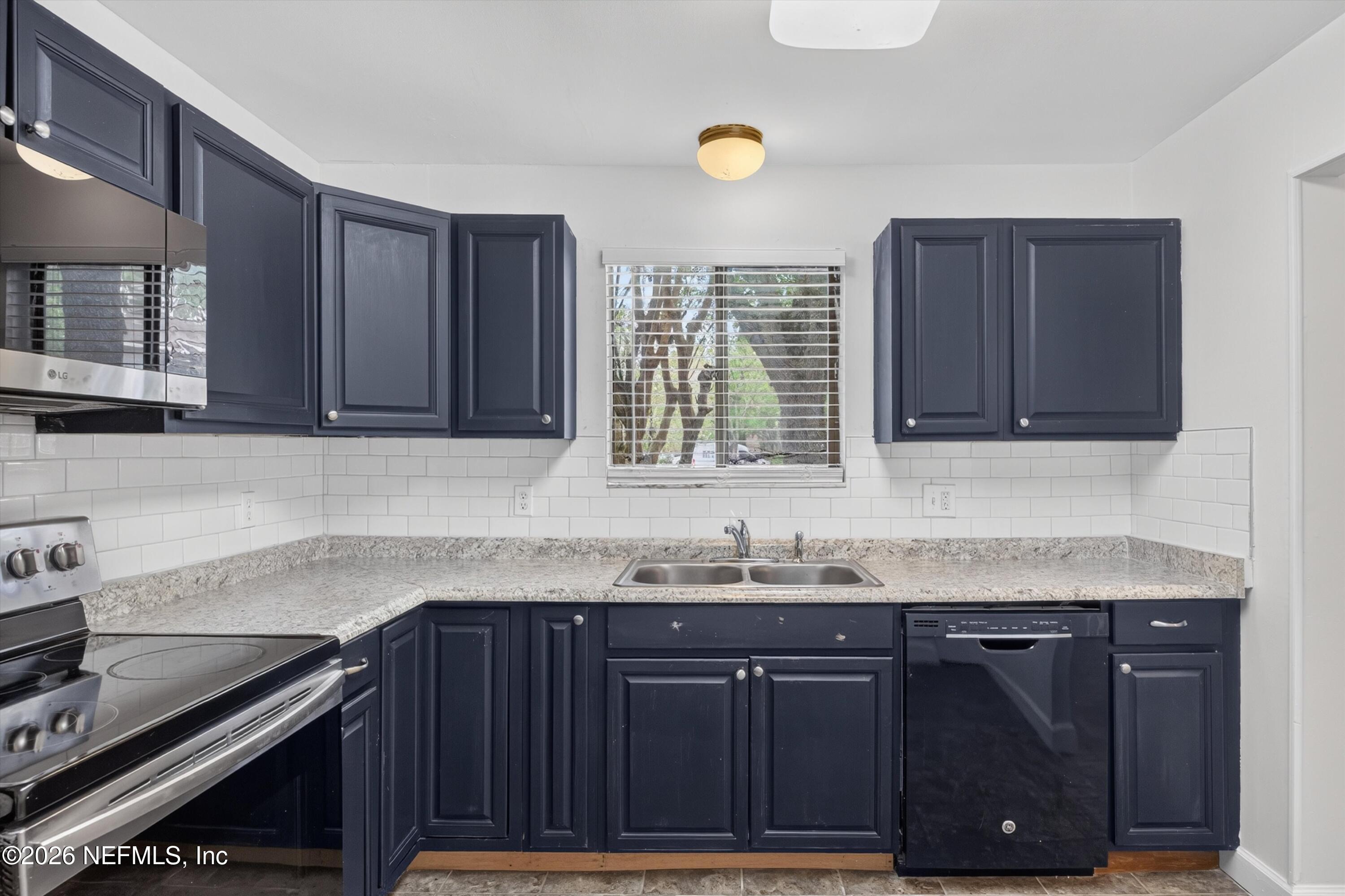 3801 Crown Point Road, Unit 2061 Jacksonville, FL 32257 - Photo 14 of 36 14-3801 Crown Point Rd-27