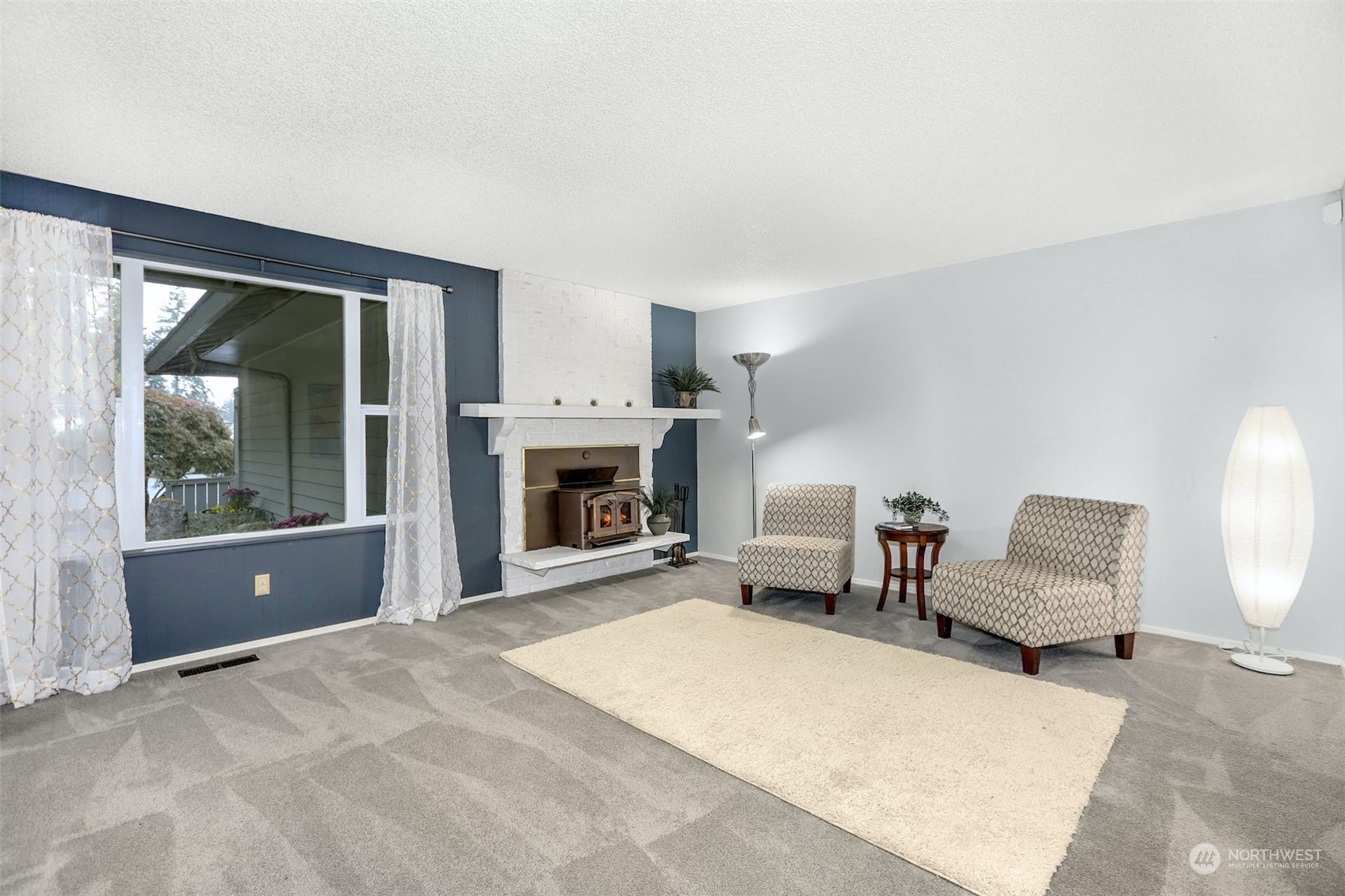 14268 145th Place Southeast Renton, WA 98059 - Photo 3 of 28 Gallery Image 3