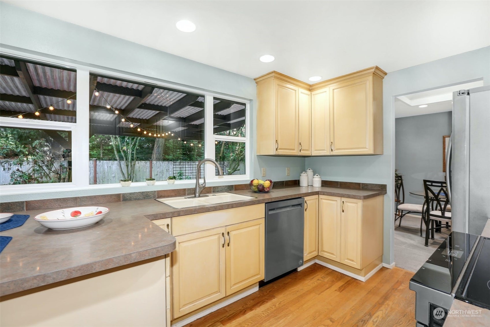 14268 145th Place Southeast Renton, WA 98059 - Photo 8 of 28 Gallery Image 8
