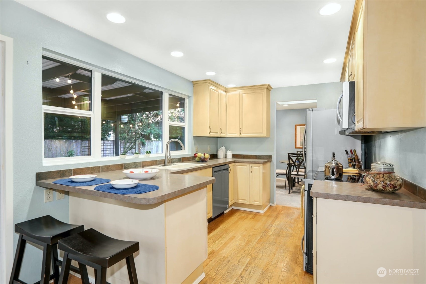 14268 145th Place Southeast Renton, WA 98059 - Photo 9 of 28 Gallery Image 9