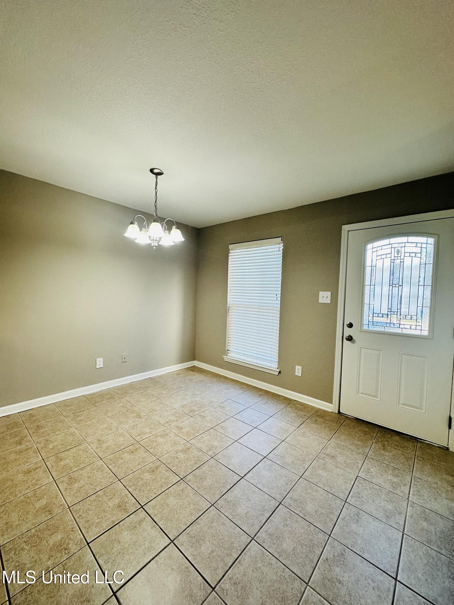 Undisclosed Address Ocean Springs, MS 39564 - Photo 3 of 8 OGM 4 Entry