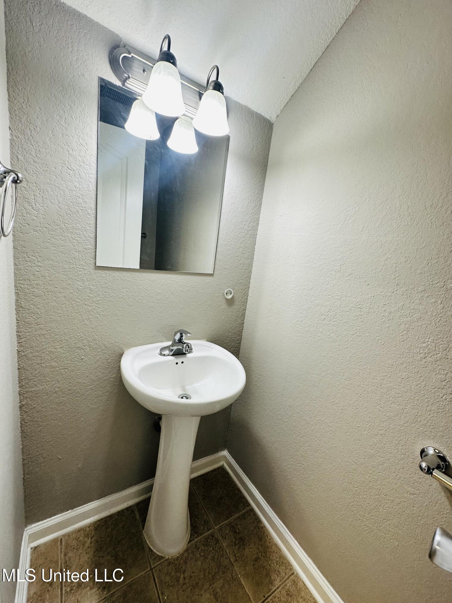 Undisclosed Address Ocean Springs, MS 39564 - Photo 5 of 8 OGM 4 Half Bathroom