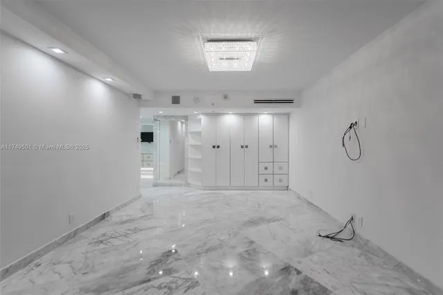 $7,850 | 19195 Northeast 36th Court, Unit 2707, Aventura, FL 33180