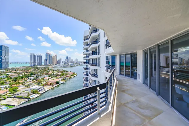 $7,850 | 19195 Northeast 36th Court, Unit 2707, Aventura, FL 33180