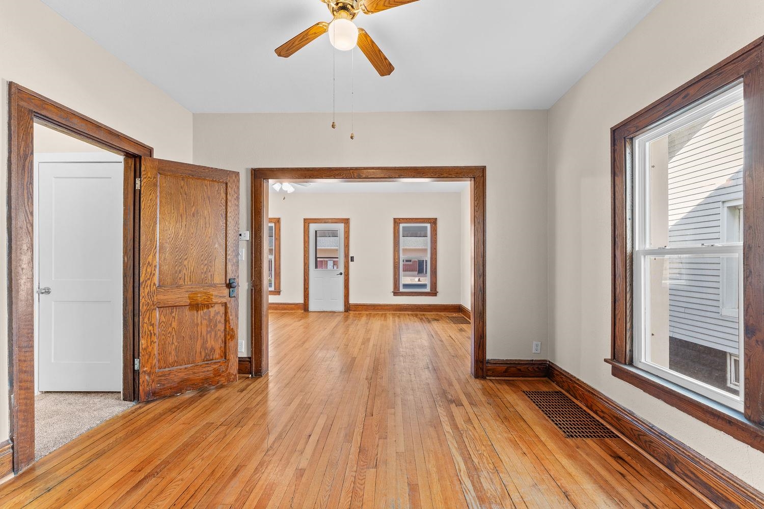 233 South Locust Street Reedsburg, WI 53959 - Photo 11 of 42