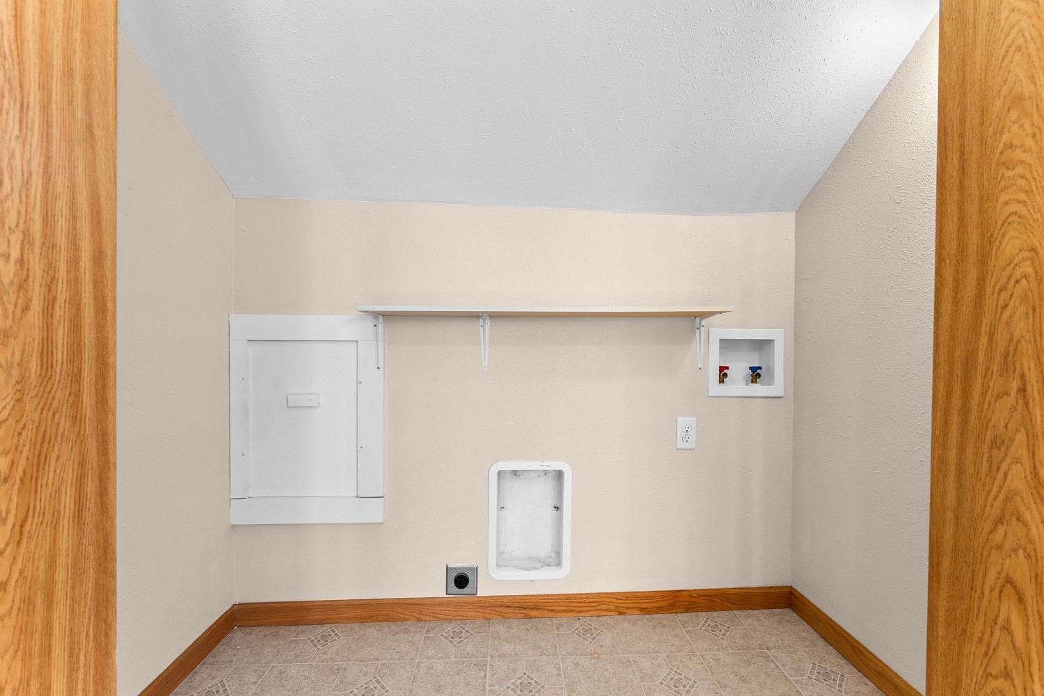 233 South Locust Street Reedsburg, WI 53959 - Photo 23 of 42