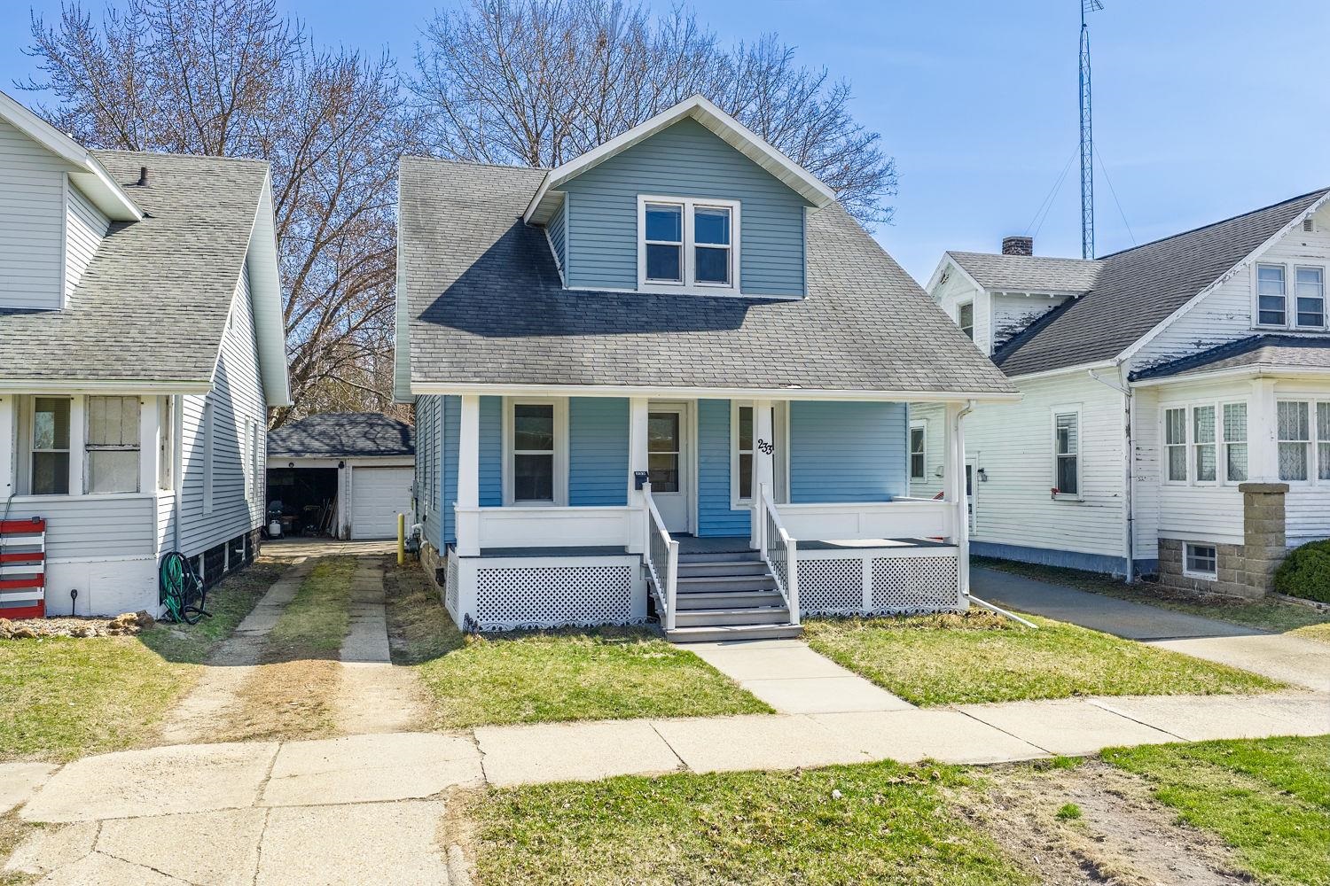 233 South Locust Street Reedsburg, WI 53959 - Photo 34 of 42