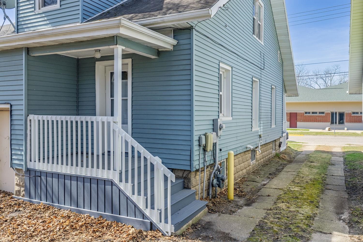 233 South Locust Street Reedsburg, WI 53959 - Photo 39 of 42