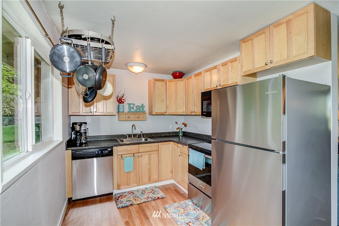 3630 199th Street Southeast Bothell, WA 98012 - Photo 7 of 15