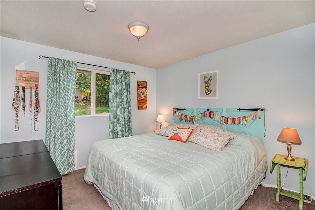 3630 199th Street Southeast Bothell, WA 98012 - Photo 8 of 15