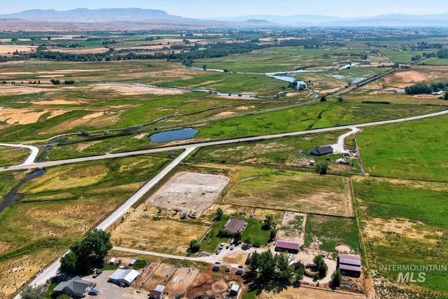 $800,000 | 9177 Brill Road, Emmett, ID 83617