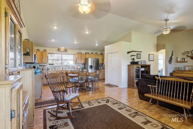 $800,000 | 9177 Brill Road, Emmett, ID 83617