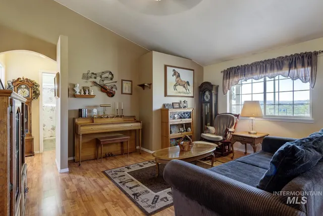 $800,000 | 9177 Brill Road, Emmett, ID 83617