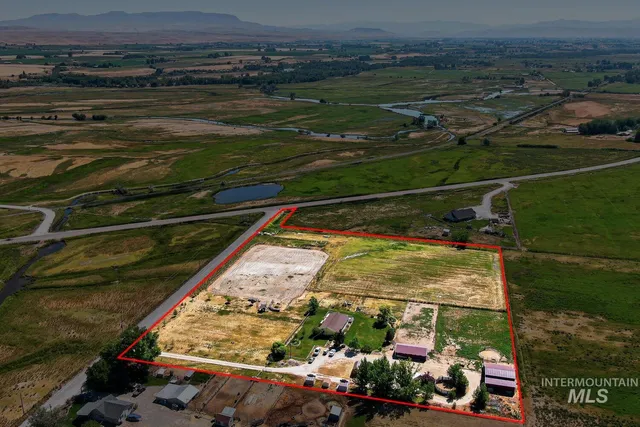 $800,000 | 9177 Brill Road, Emmett, ID 83617