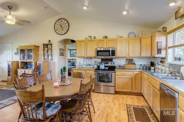 $800,000 | 9177 Brill Road, Emmett, ID 83617