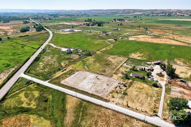 $800,000 | 9177 Brill Road, Emmett, ID 83617