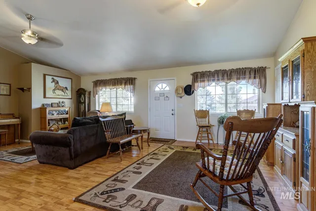 $800,000 | 9177 Brill Road, Emmett, ID 83617