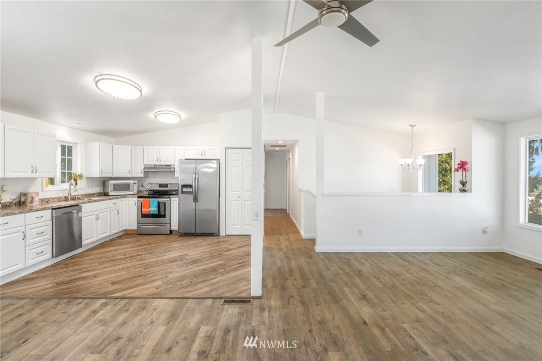 1431 Welling Road Bellingham, WA 98226 - Photo 18 of 40