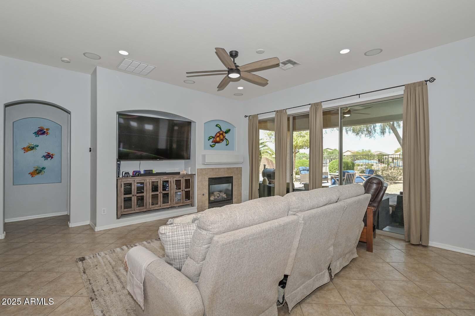 4306 West Summerside Road Laveen, AZ 85339 - Photo 12 of 49 Great Room