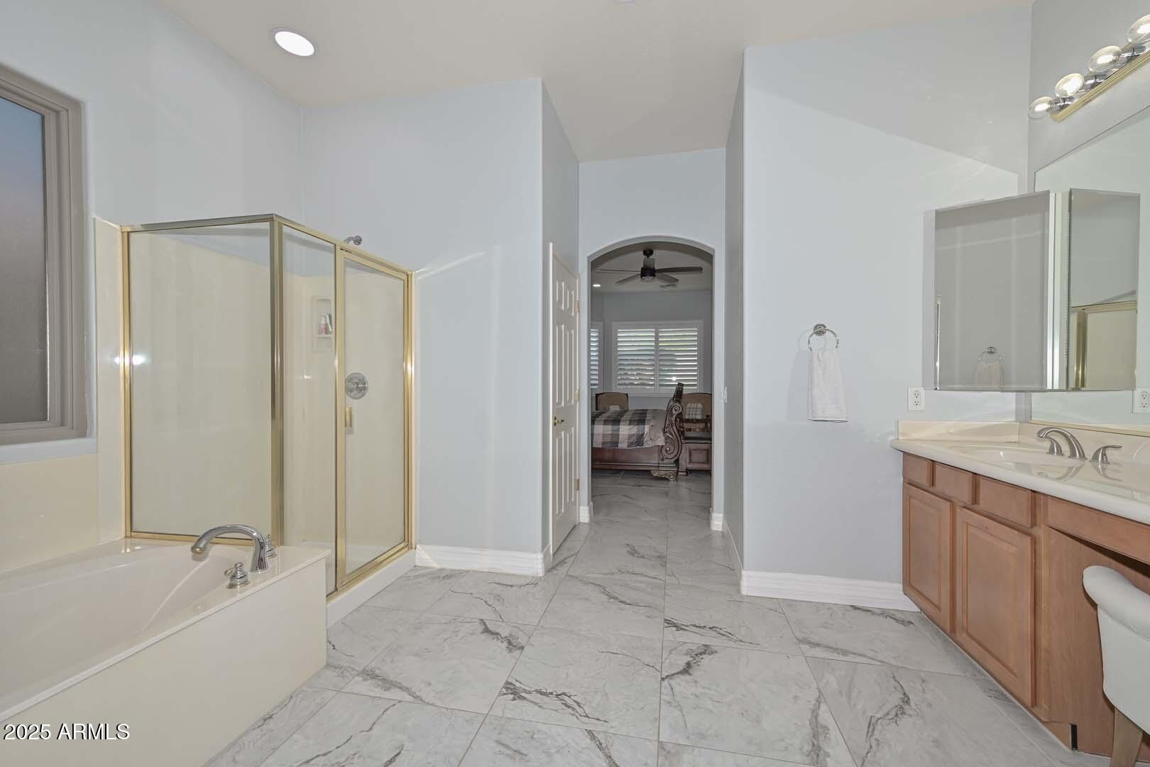 4306 West Summerside Road Laveen, AZ 85339 - Photo 23 of 49 Primary Bath