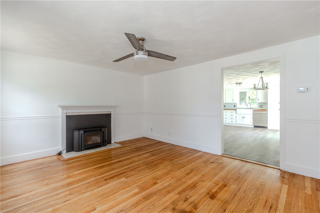 116 Fairfield Road Cranston, RI 02910 - Photo 4 of 22 Gallery Image 4