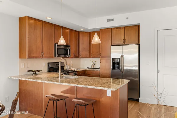 $2,395 | 65 3rd Street, Unit 503, Troy, NY 12180