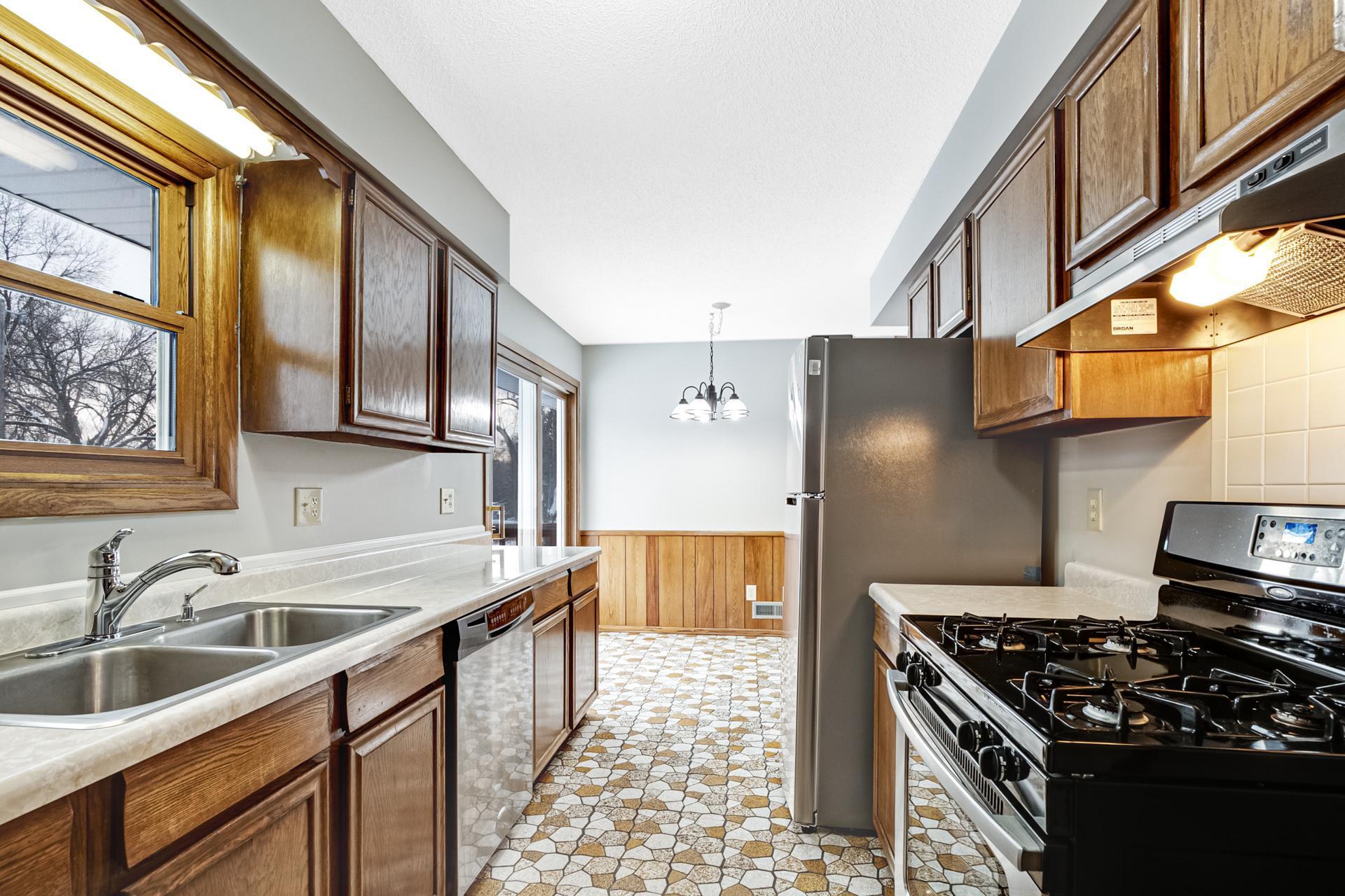 6724 West River Road Brooklyn Center, MN 55430 - Photo 12 of 18