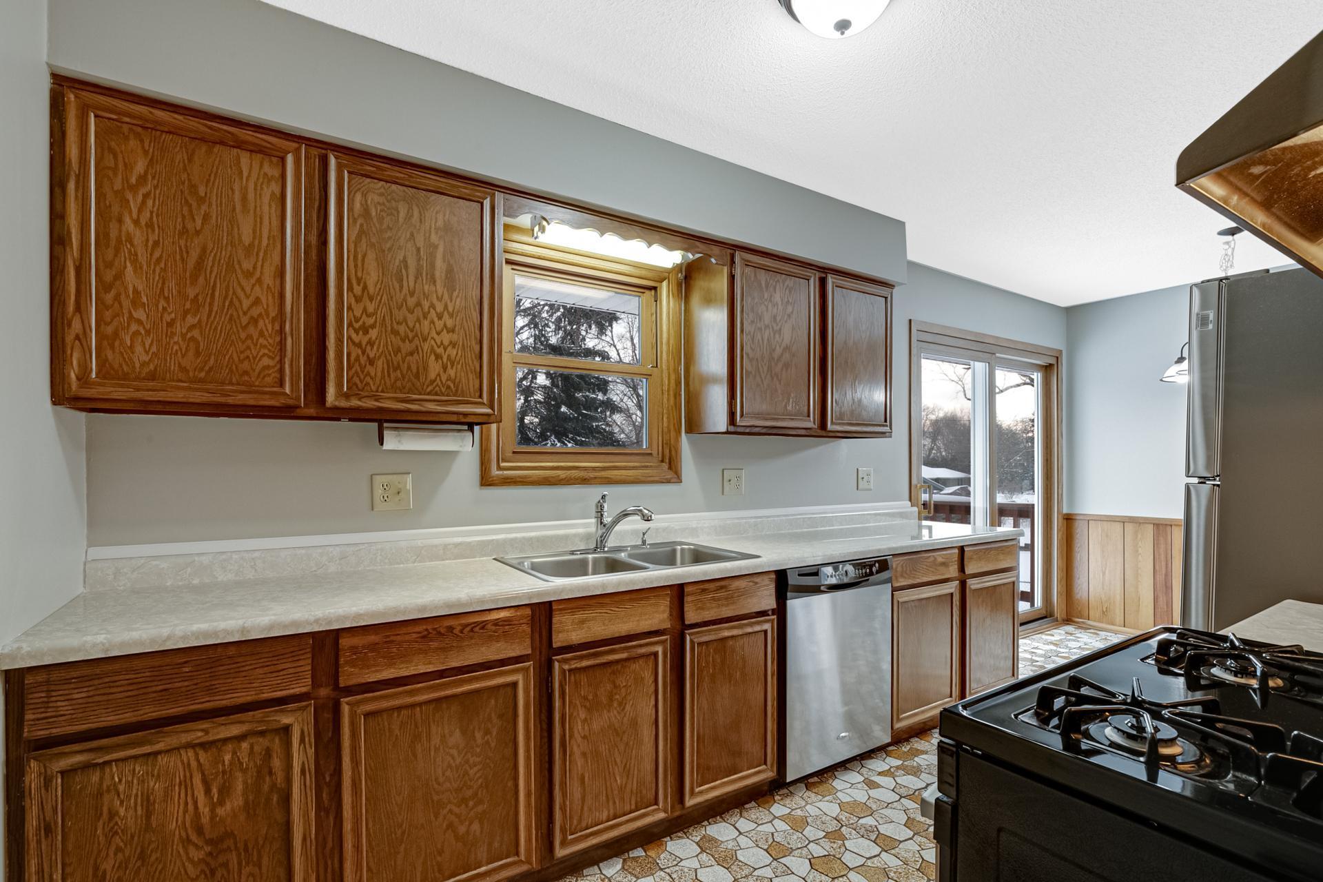 6724 West River Road Brooklyn Center, MN 55430 - Photo 14 of 18