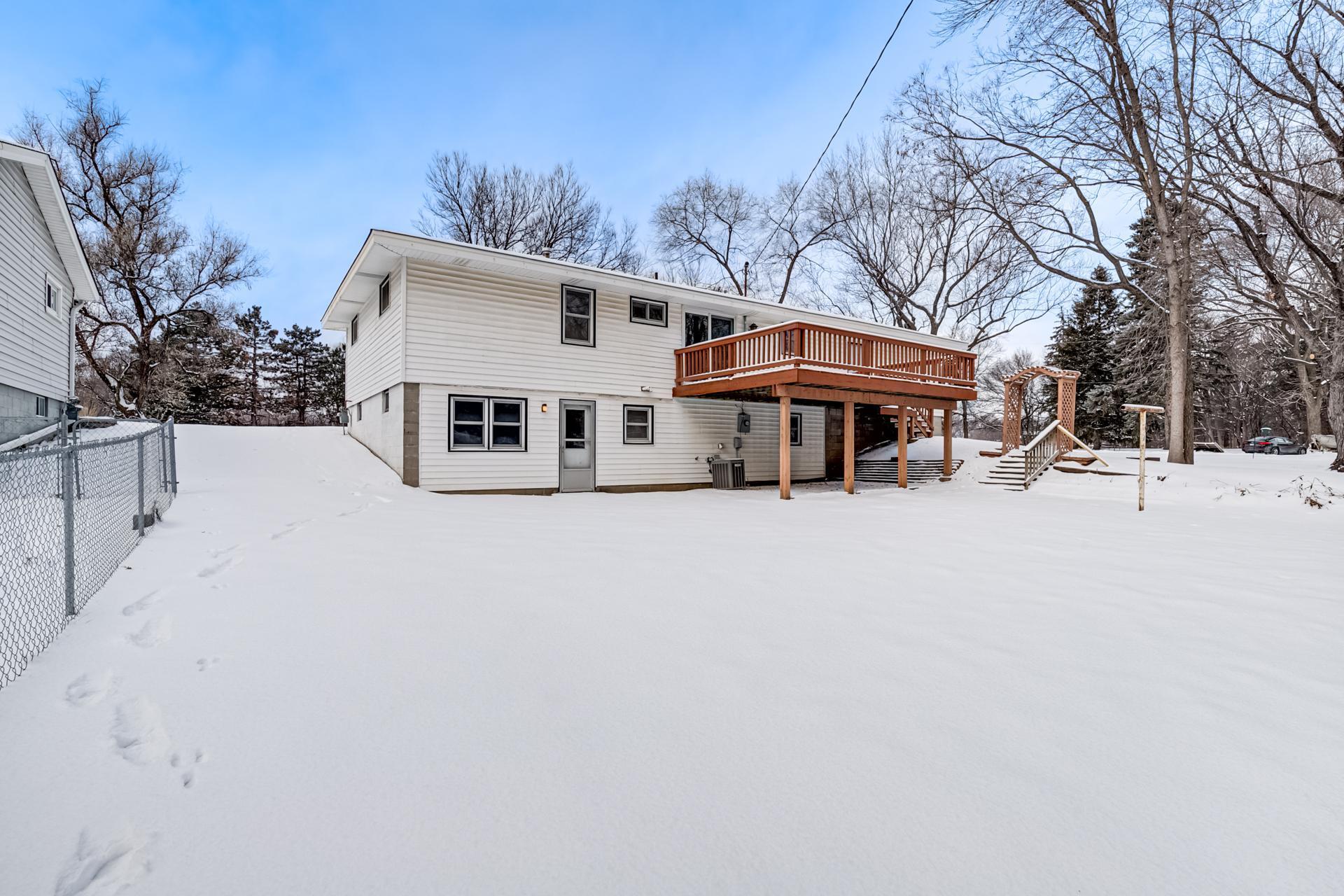 6724 West River Road Brooklyn Center, MN 55430 - Photo 2 of 18