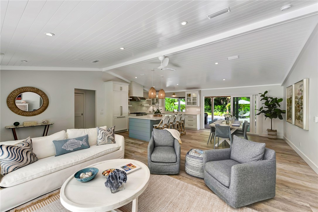 525 Banyan Road Vero Beach, FL 32963 - Photo 16 of 36 a living room with furniture and a large window