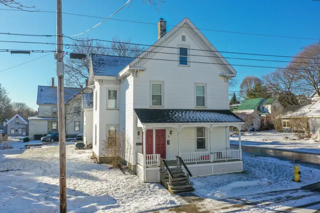 $425,000 | 68 Masonic Street, Rockland, ME 04841