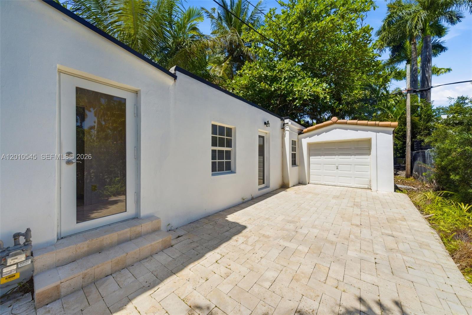 5824 Alton Road Miami Beach, FL 33140 - Photo 8 of 28